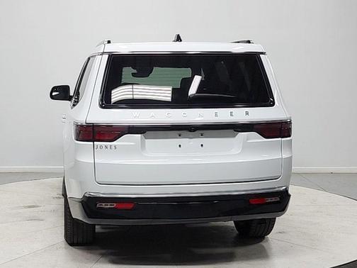 Bright White Clearcoat 2025 Jeep Wagoneer 4x2
