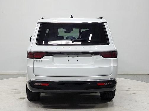 Bright White Clearcoat 2025 Jeep Wagoneer 4x2