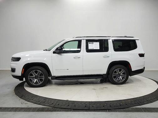 Bright White Clearcoat 2025 Jeep Wagoneer 4x2