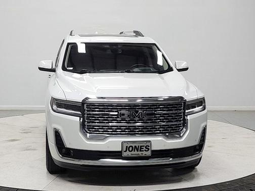 White Frost Tricoat 2022 GMC Acadia Denali