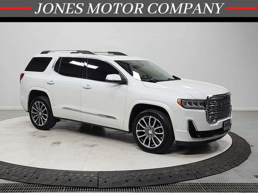 White Frost Tricoat 2022 GMC Acadia Denali