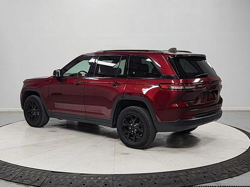 Velvet Red Pearlcoat 2024 Jeep Grand Cherokee Altitude