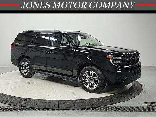 Black Metallic 2025 Ford Expedition Active