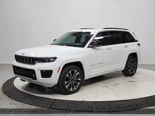 Bright White Clearcoat 2022 Jeep Grand Cherokee Overland