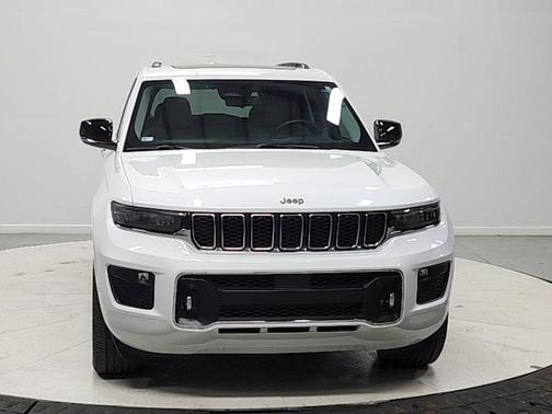 Bright White Clearcoat 2022 Jeep Grand Cherokee Overland