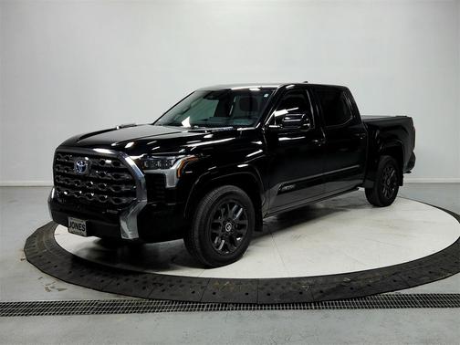 2024 Toyota Tundra Hybrid Platinum