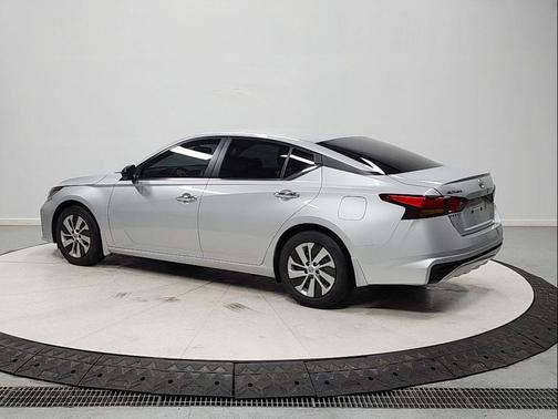 Brilliant Silver Metallic 2024 Nissan Altima S FWD