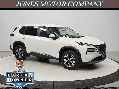Pearl White Tricoat 2023 Nissan Rogue SV
