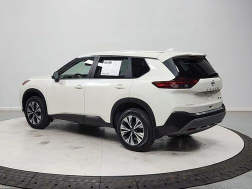 Pearl White Tricoat 2023 Nissan Rogue SV