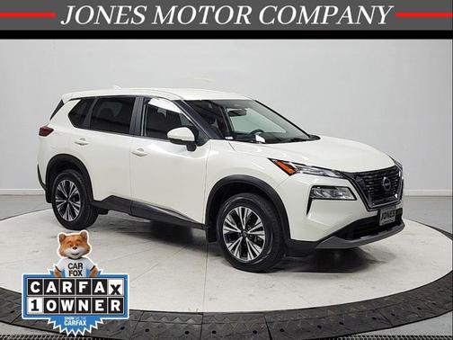 Pearl White Tricoat 2023 Nissan Rogue SV