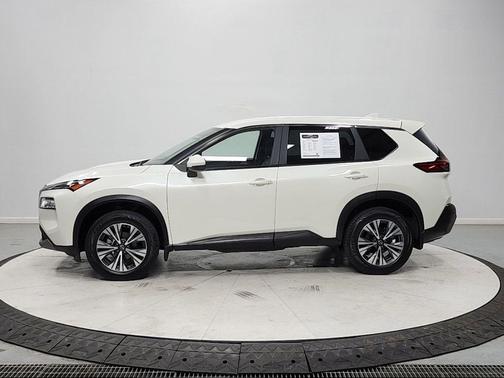 Pearl White Tricoat 2023 Nissan Rogue SV