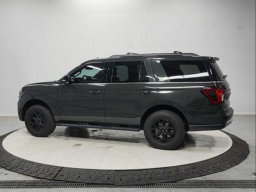 Forged Green Metallic 2022 Ford Expedition Timberline