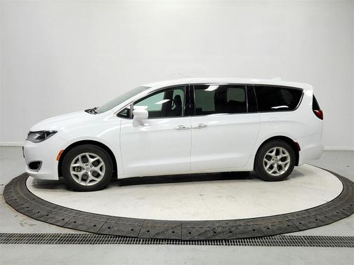 2018 Chrysler Pacifica Touring Plus