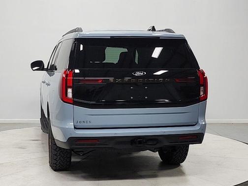 GLACIER GRAY MET TRI-COAT 2026 Ford Expedition Tremor