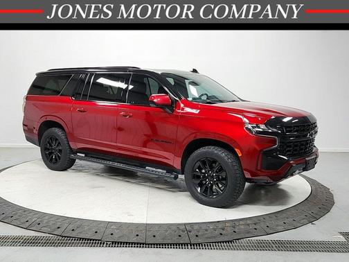 2023 Chevrolet Suburban 4WD Z71