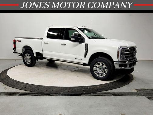 STAR WHITE 2026 Ford F-250 Lariat Truck
