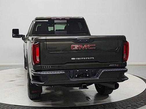 Forest Metallic 2022 GMC Sierra 2500 AT4