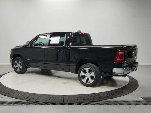 Diamond Black Crystal Pearlcoat 2023 RAM 1500 Laramie