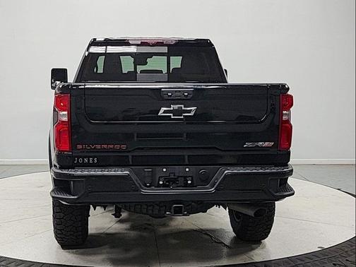Black 2024 Chevrolet Silverado 2500 4WD Crew Cab Standard Bed ZR2