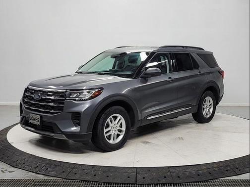 CARBONIZED GRAY METALLIC 2025 Ford Explorer Active