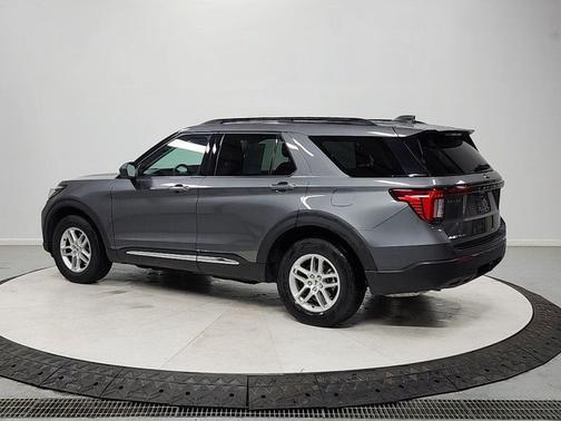 CARBONIZED GRAY METALLIC 2025 Ford Explorer Active