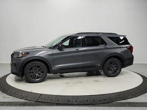 CARBONIZED GRAY METALLIC 2026 Ford Explorer ST-Line