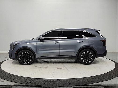 Everlasting Silver 2025 Kia Sorento EX