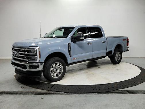 Glacier Gray Metallic Tri-Coat 2027 Ford F-250 Lariat