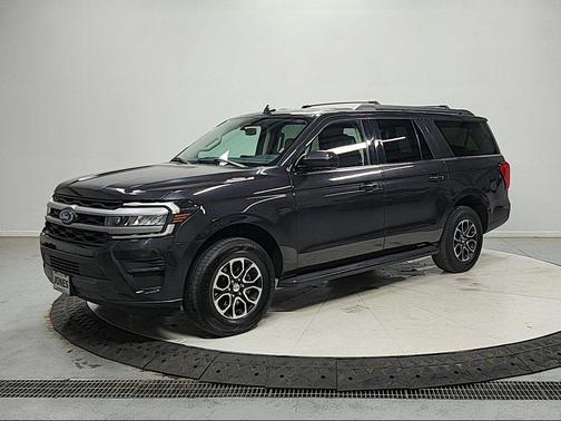 Gray Metallic 2024 Ford Expedition Max XLT