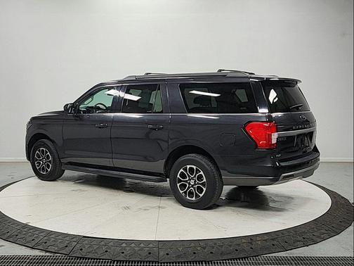 Gray Metallic 2024 Ford Expedition Max XLT