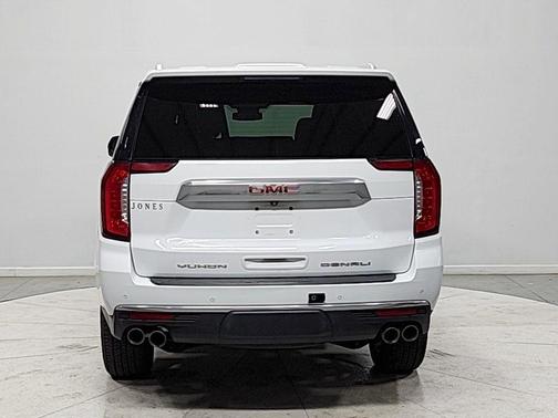 Summit White 2023 GMC Yukon Denali