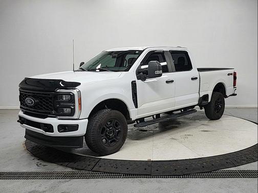 OXFORD WHITE 2023 Ford F-250 XL