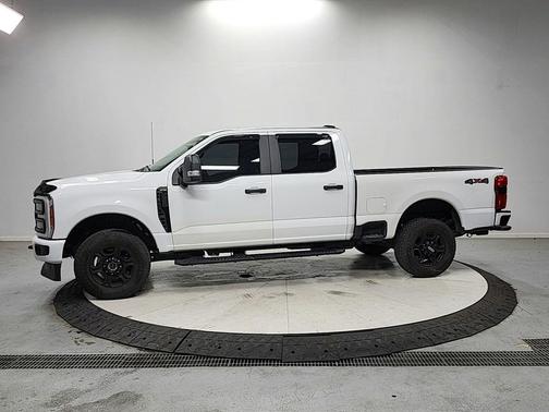 OXFORD WHITE 2023 Ford F-250 XL
