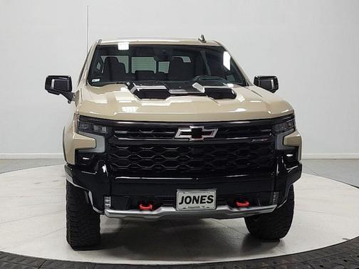 Sand Dune Metallic 2023 Chevrolet Silverado 1500 ZR2
