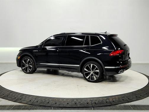 2024 Volkswagen Tiguan 2.0T SEL R-Line 4MOTION