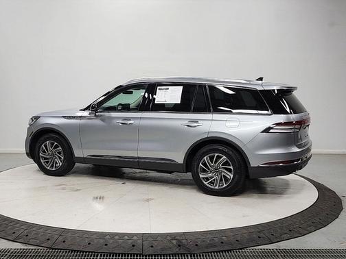 SILVER RADIANCE MET CC 2023 Lincoln Aviator Standard