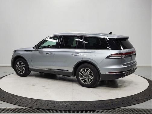 SILVER RADIANCE MET CC 2023 Lincoln Aviator Standard