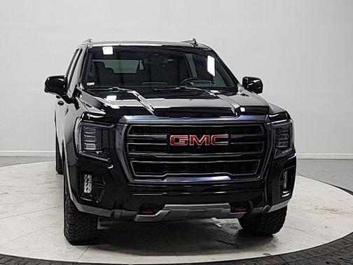 2023 GMC Yukon XL 4WD AT4