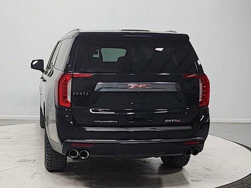 2023 GMC Yukon XL 4WD AT4