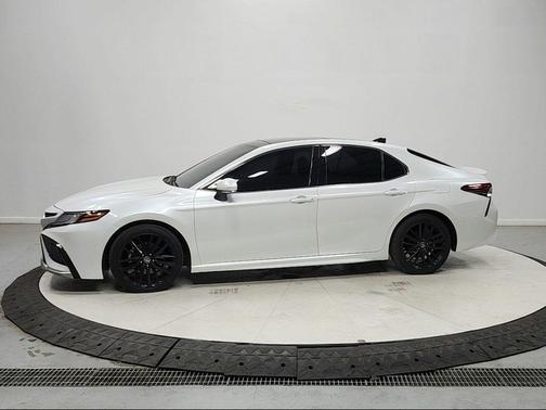 Wind Chill Pearl 2024 Toyota Camry XSE
