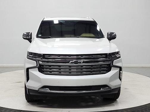 Iridescent Pearl Tricoat 2023 Chevrolet Tahoe Premier