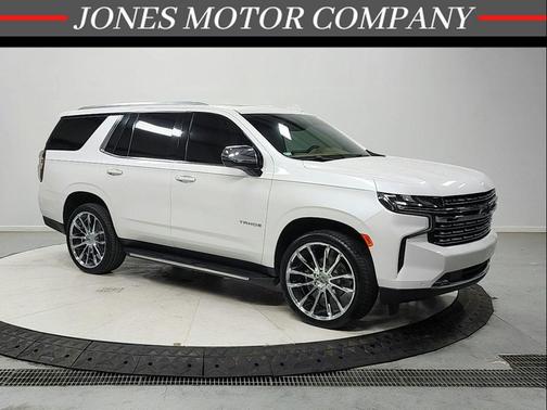 Iridescent Pearl Tricoat 2023 Chevrolet Tahoe Premier