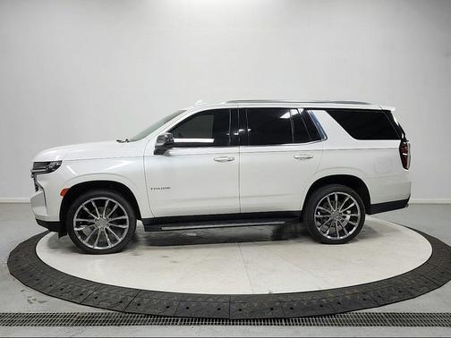 Iridescent Pearl Tricoat 2023 Chevrolet Tahoe Premier