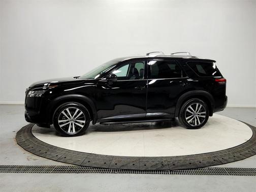 2024 Nissan Pathfinder Platinum 4WD