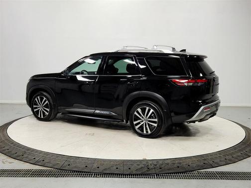 2024 Nissan Pathfinder Platinum 4WD