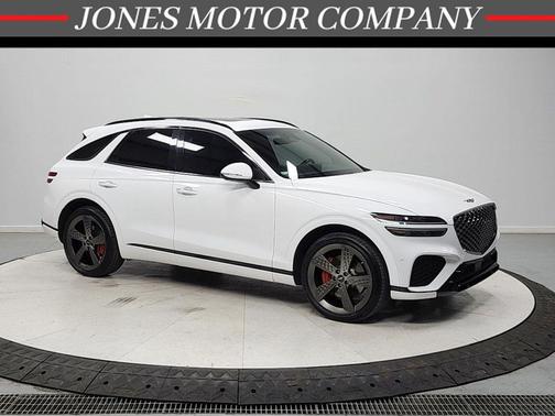 Alta White 2023 Genesis GV70 2.5T AWD