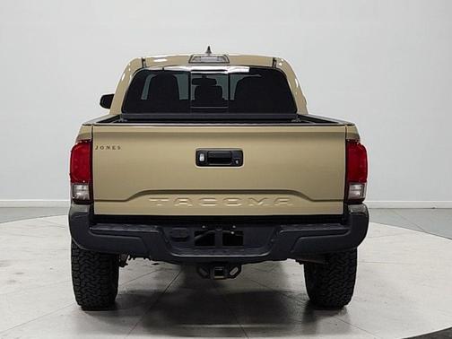 Quicksand 2017 Toyota Tacoma TRD Sport