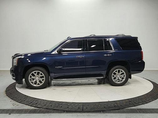 Dark Sapphire Blue Metallic 2017 GMC Yukon SLT