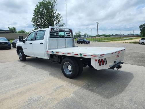 Summit White 2024 Chevrolet Silverado 3500 WT