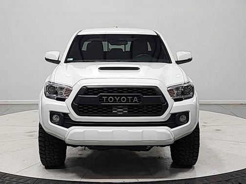 Ice Cap 2023 Toyota Tacoma TRD Sport